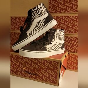Womens vans size 8.5